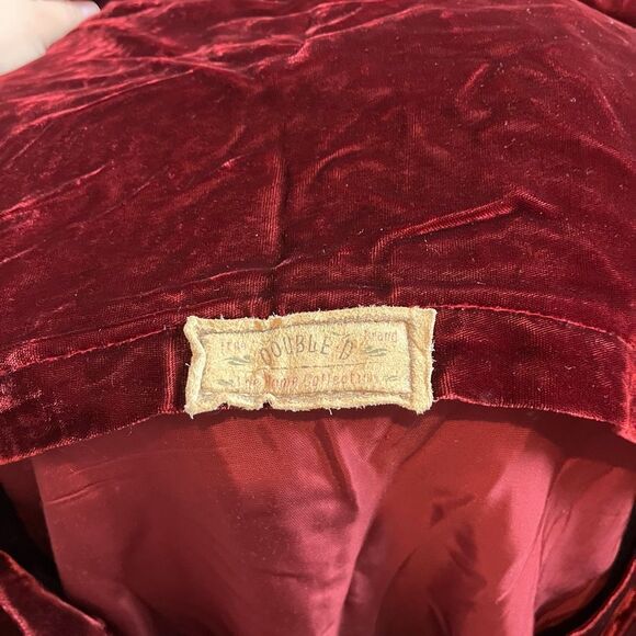 Double D Ranch Velvet Studded Red Pillow Cases Euro Size - Picture 3 of 5